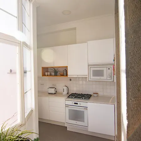 Apartment Bright Riverside Home - Ac - Alcantara